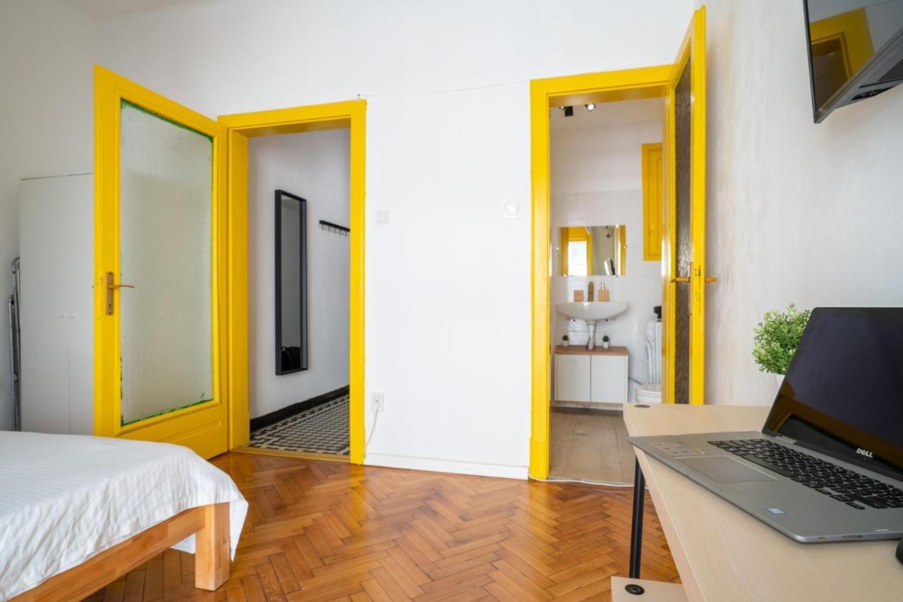 Bright Studio With Cismigiu Park View Appartamento